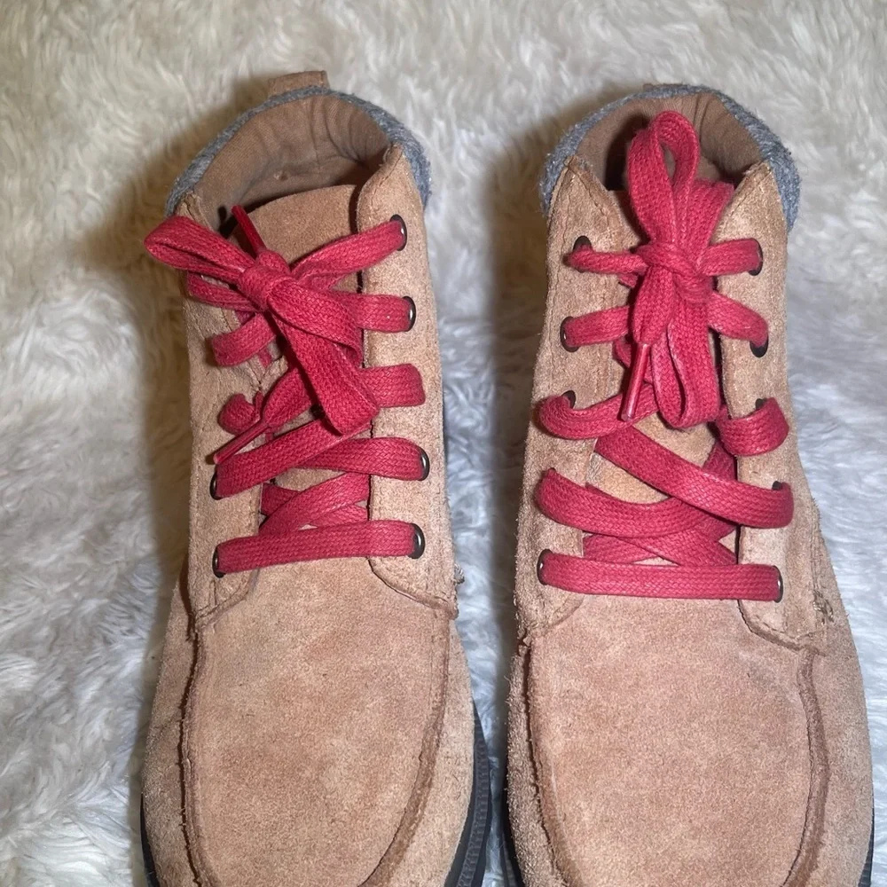 Sorel stylish tan